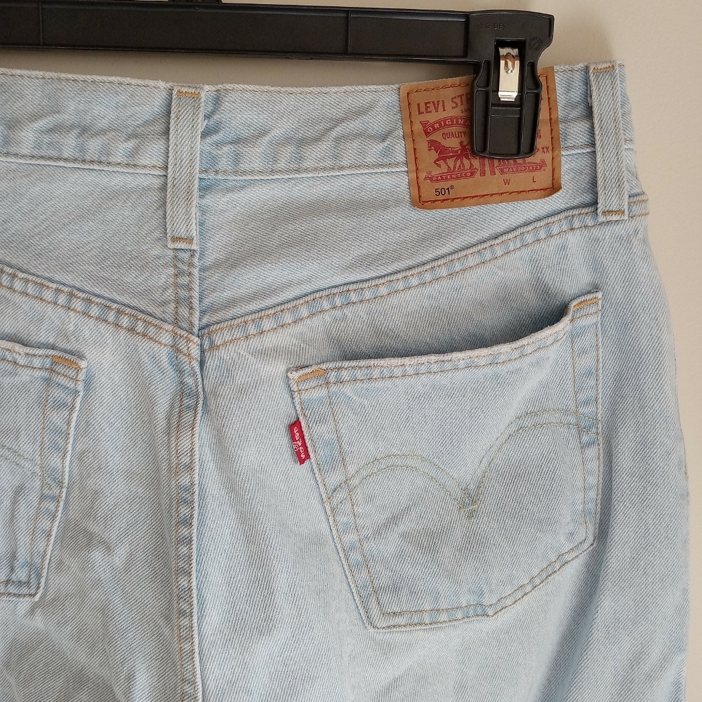 Levis 501 jeans